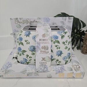 Dwell Studio Hydrangea 2-Slice Toaster Blue And White Floral NEW